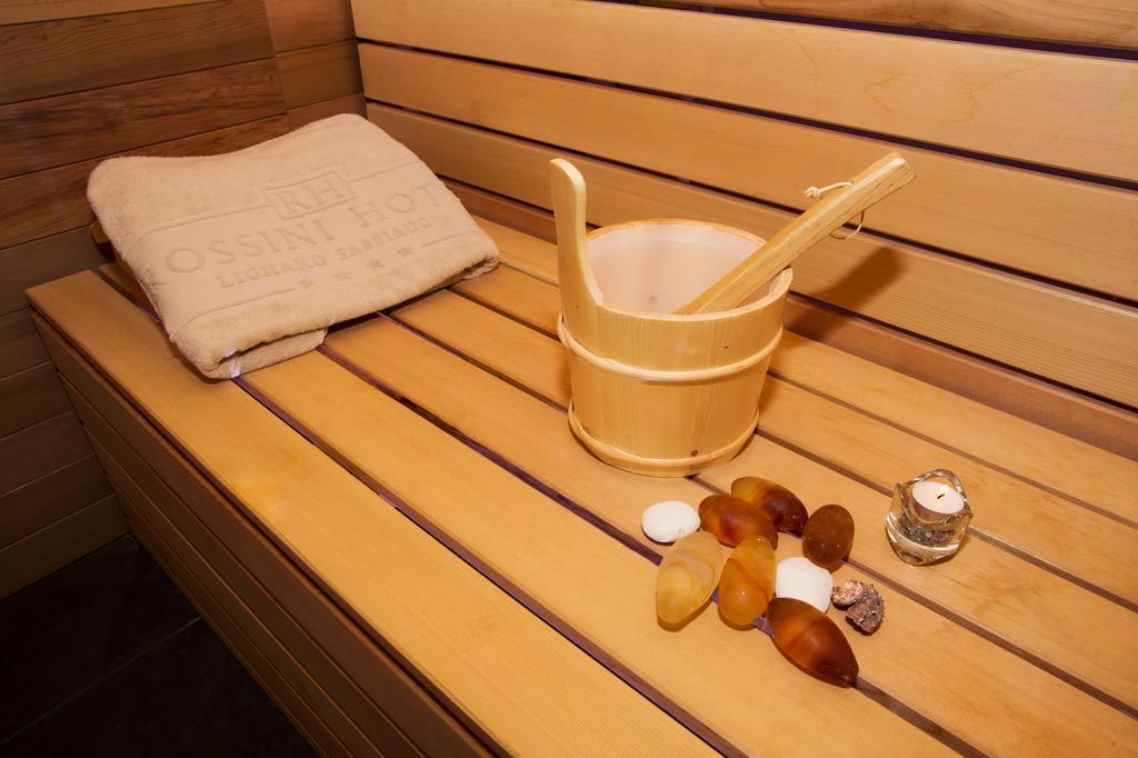 Hotel Rossini 4S Линяно Сабиадоро Екстериор снимка