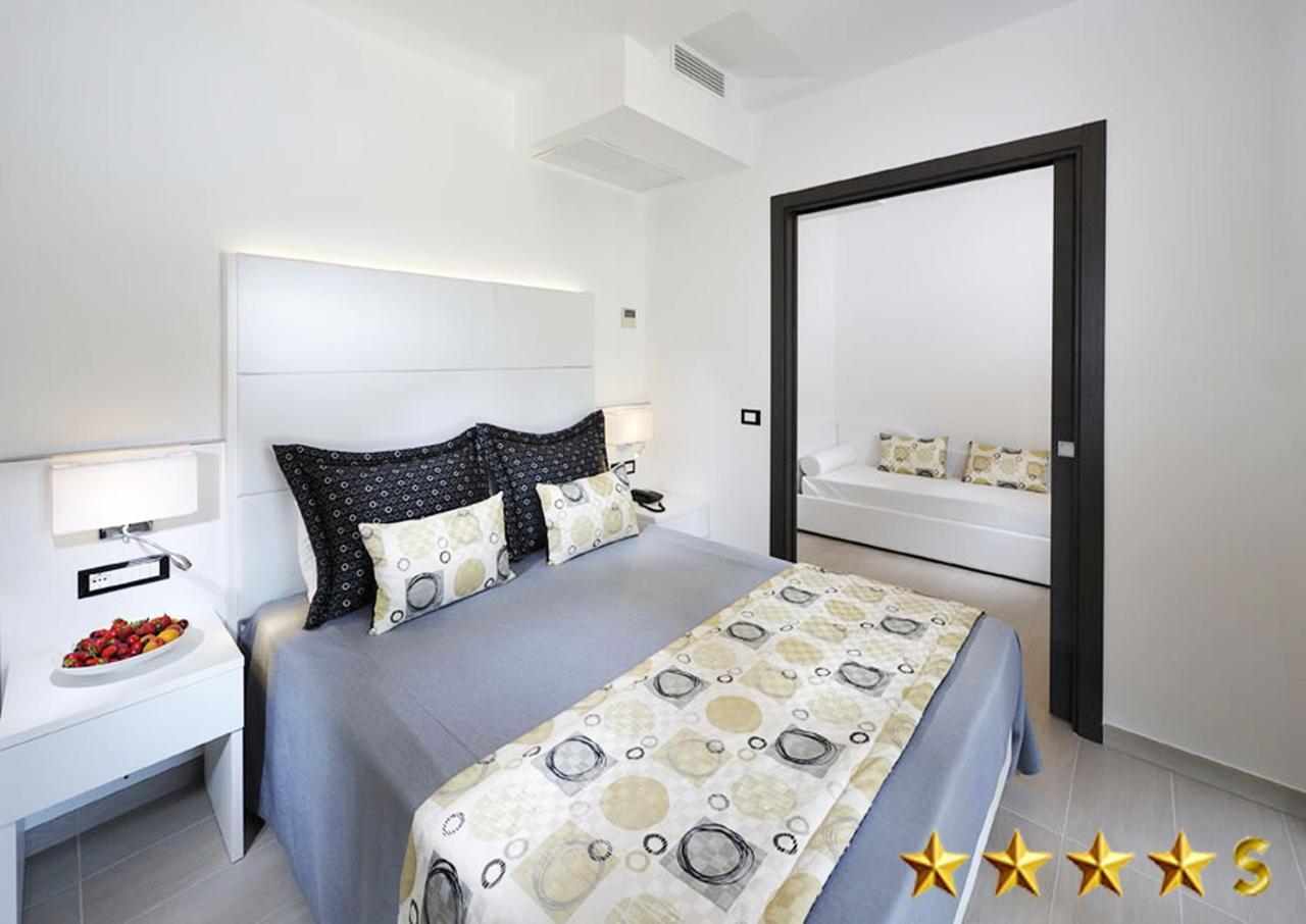 Hotel Rossini 4S Линяно Сабиадоро Екстериор снимка